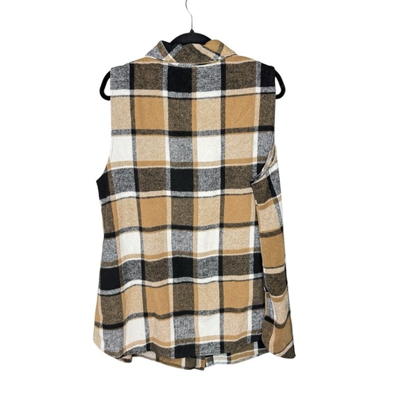 SHEIN Curve 3XL Women’s Plaid Fleece Vest in Tan & Gray - Picture 3 of 8